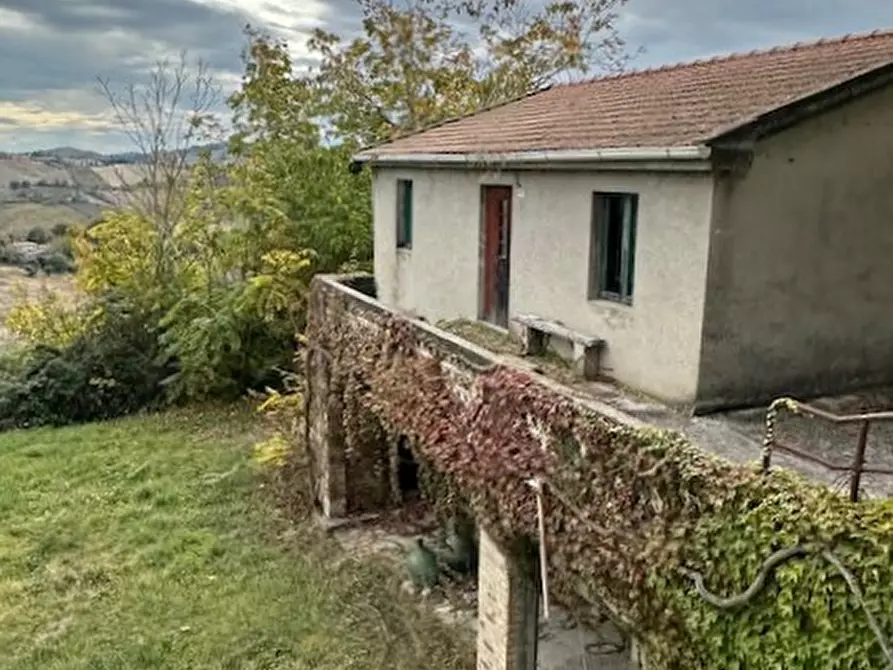Immagine 1 di Rustico / casale in vendita  a Carassai