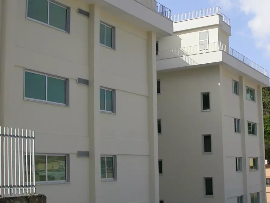 Immagine 3 di Palazzo in vendita  a Napoli