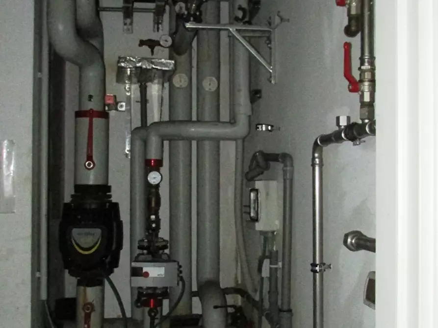 Immagine 9 di Locale commerciale in vendita  in VIA EINAUDI a Civitanova Marche