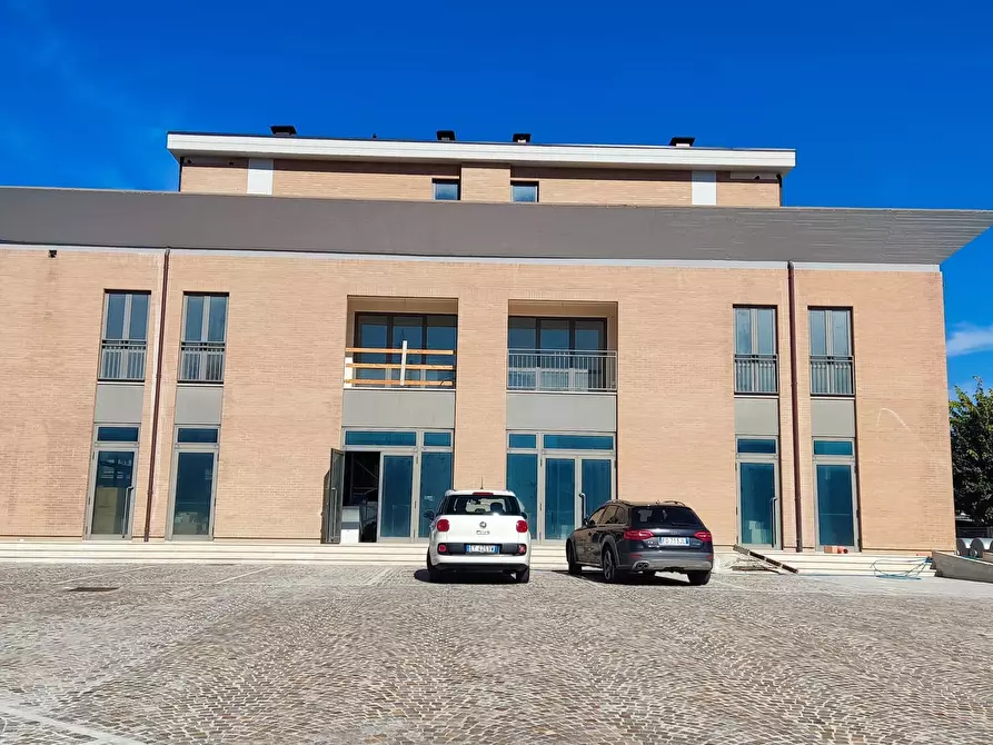 Immagine 3 di Palazzo in vendita  a Spinetoli