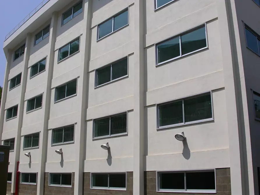 Immagine 2 di Palazzo in affitto  a Napoli