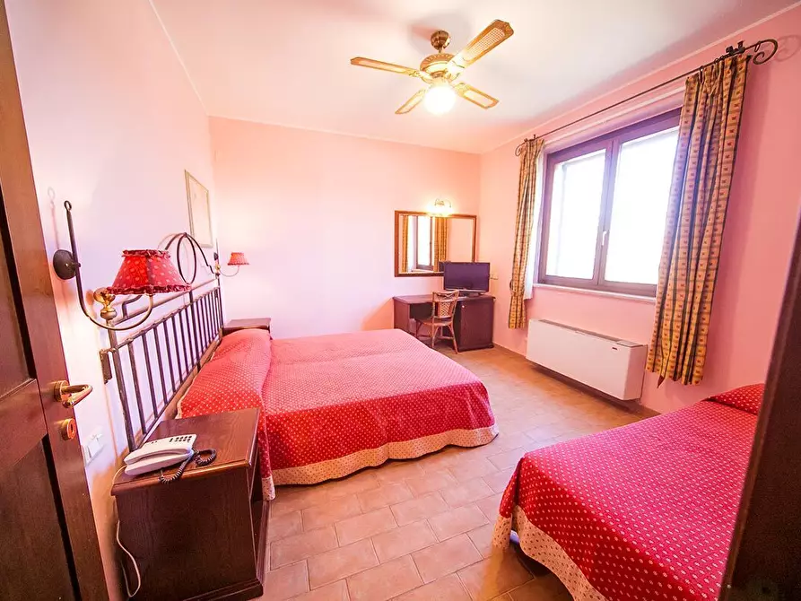 Immagine 17 di Albergo/B&B/Residence in vendita  a Ripatransone