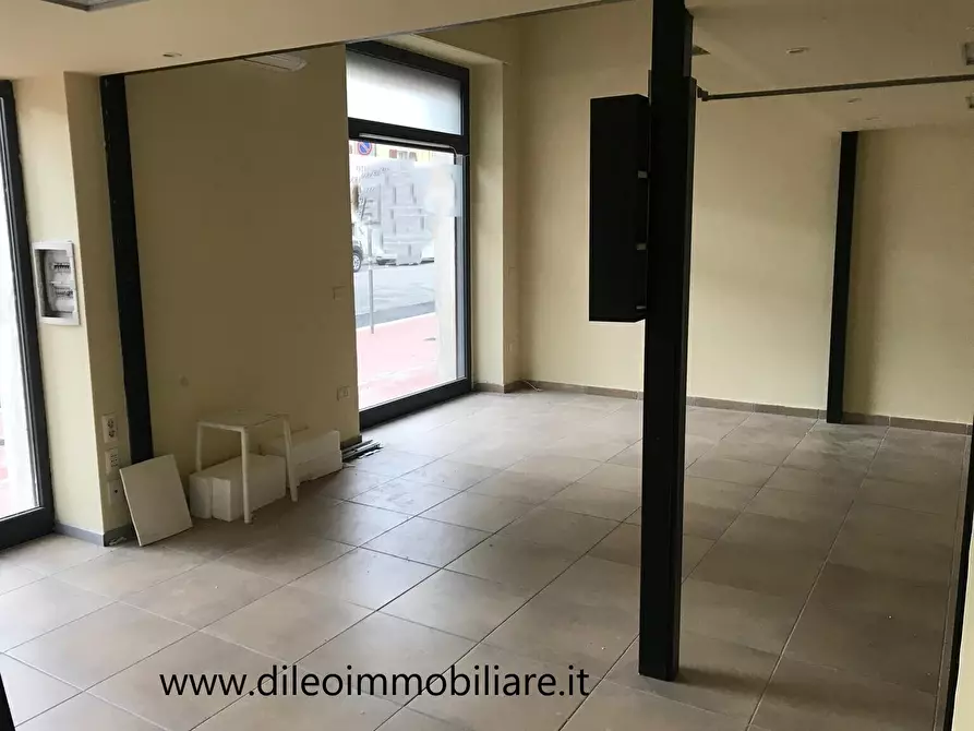 Immagine 1 di Locale commerciale in vendita  a Ascoli Piceno