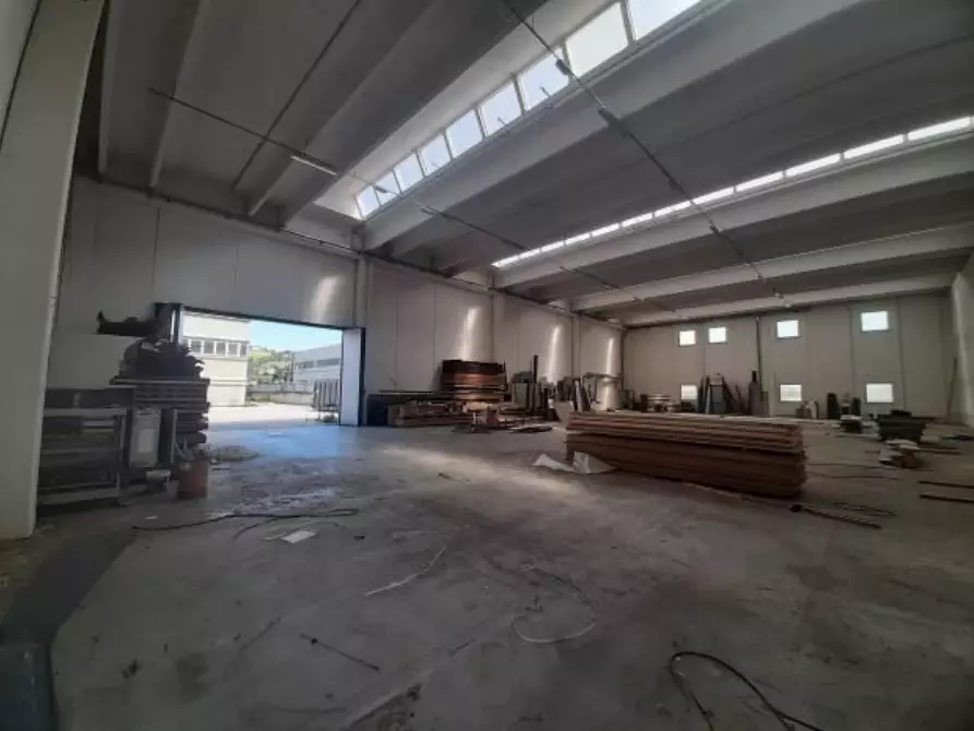 Immagine 3 di Capannone industriale in vendita  in via del Commercio 7 a Castelplanio