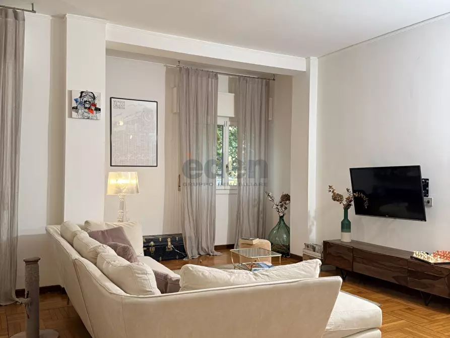 Immagine 3 di Trilocale in vendita  in viale vittorio veneto 102 a Modena