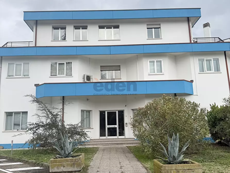 Immagine 14 di Ufficio in affitto  in Via Vittorio Bottego 49 a Modena