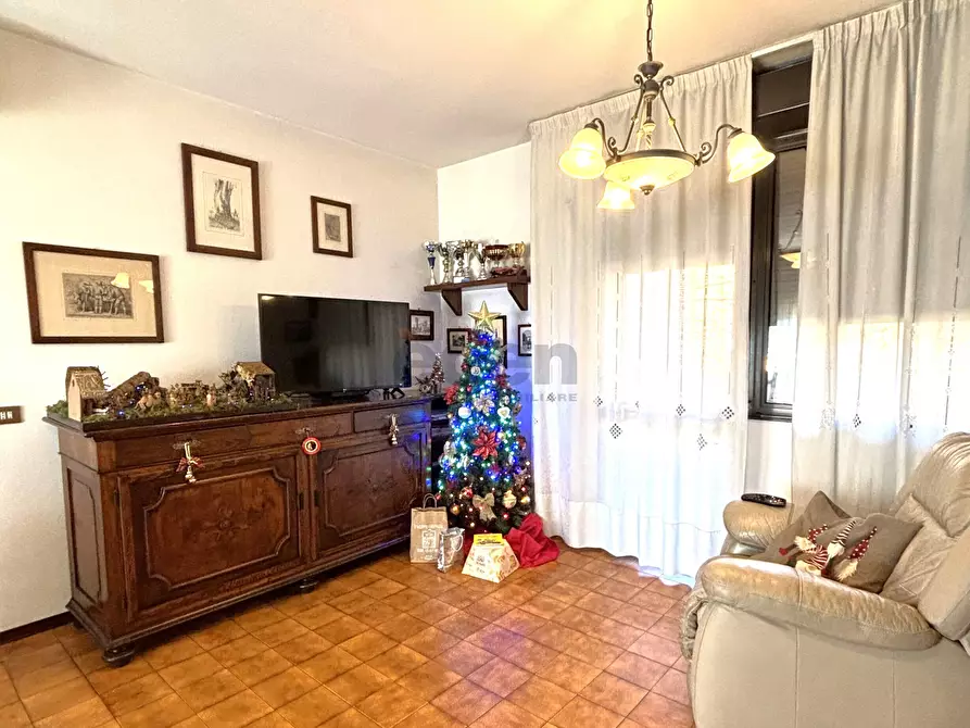 Immagine 1 di Trilocale in vendita  in STRADA DI SALICETO PANARO 211 a Modena