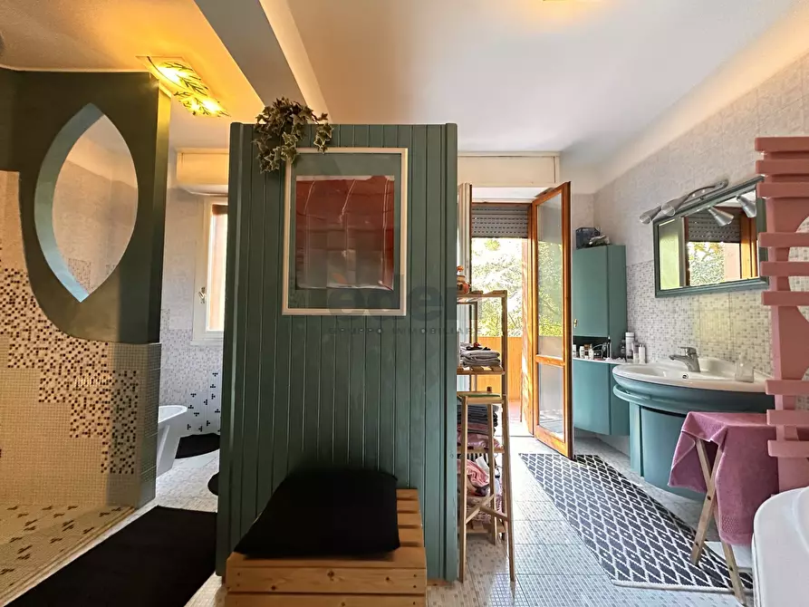 Immagine 9 di Quadrilocale in vendita  in Piazza Guido Rossa 8 a Modena