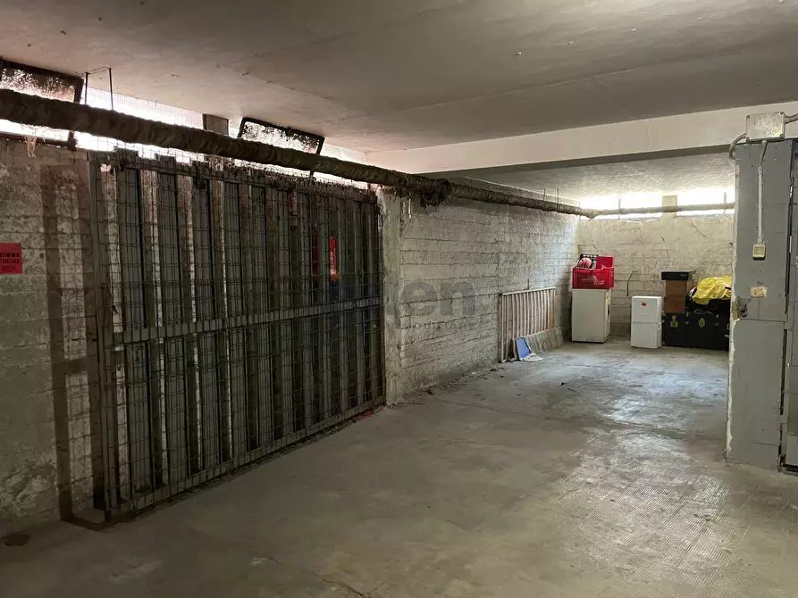 Immagine 1 di Garage in vendita  in Via Emilia Ovest 194 a Modena