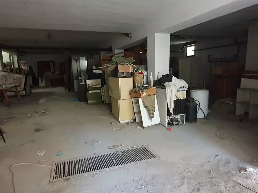 Immagine 13 di Garage in vendita  a Quartucciu