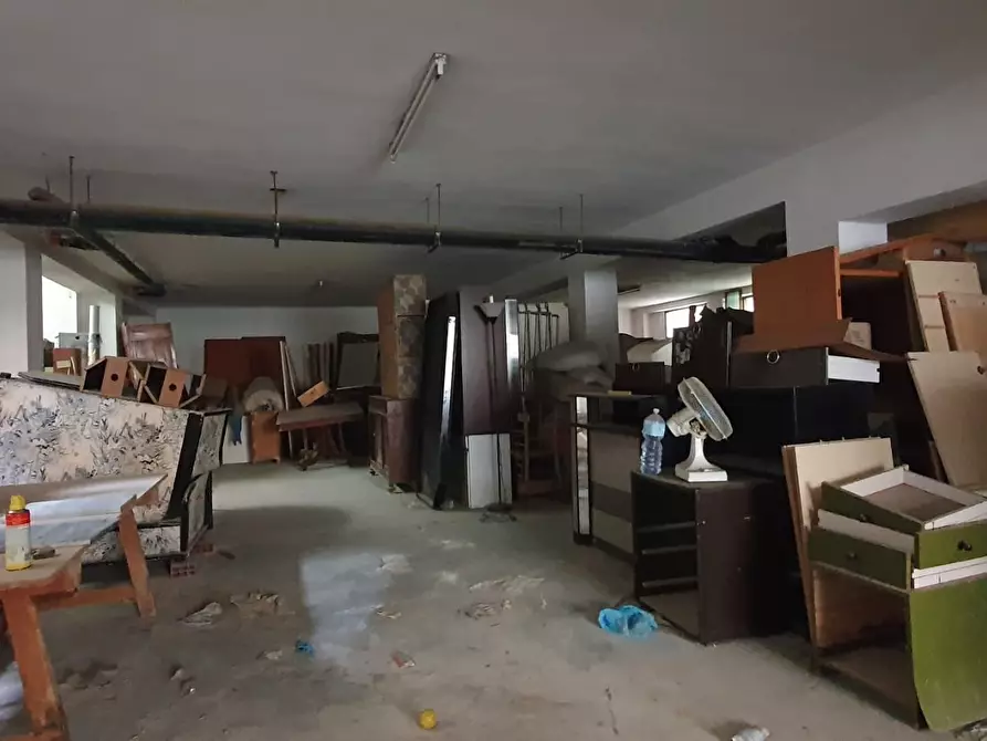 Immagine 8 di Garage in vendita  a Quartucciu