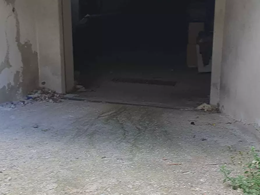 Immagine 5 di Garage in vendita  a Quartucciu