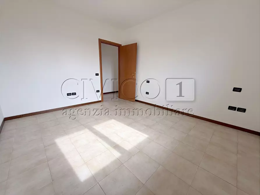 Immagine 10 di Appartamento in vendita  in Via dei Bersaglieri 72 a Torri Di Quartesolo