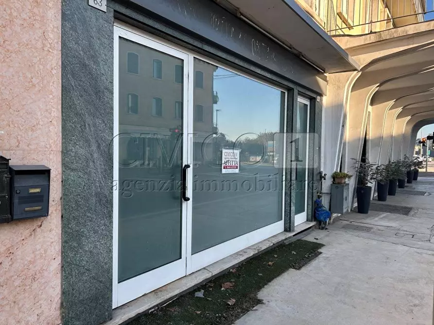 Immagine 20 di Locale commerciale in affitto  in Via Riviera 63 a Nanto