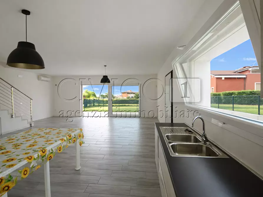 Immagine 10 di Casa bifamiliare in vendita  in Via Ponte 56 a Castegnero