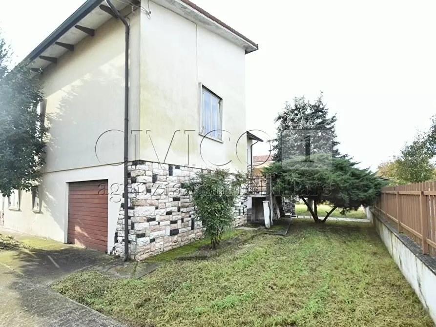 Immagine 25 di Villa in vendita  in Via Guglielmo Marconi 8 a Noventa Vicentina