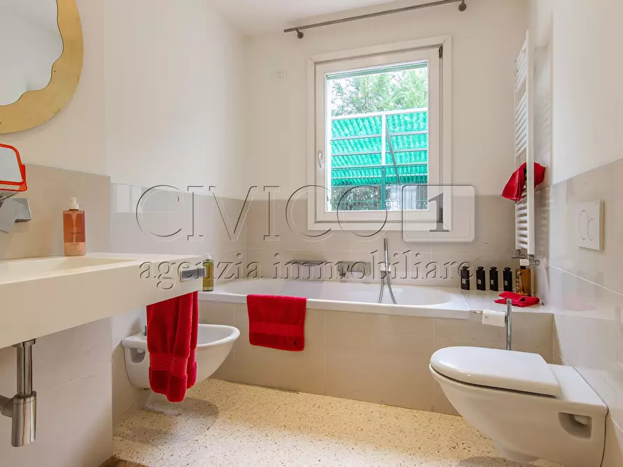 Immagine 14 di Casa bifamiliare in vendita  a Vicenza