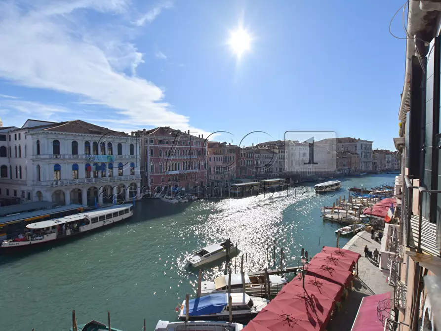 Immagine 15 di Appartamento in vendita  in Riva del Vin a Venezia