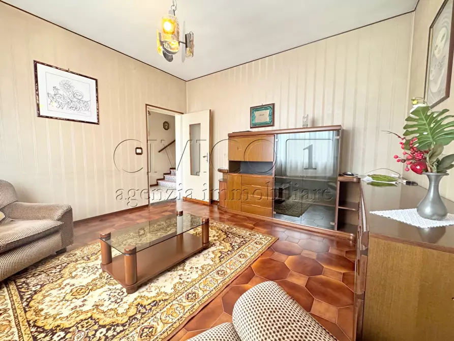 Immagine 3 di Casa bifamiliare in vendita  in Viale Martiri della Liberazione 61 a Carmignano Di Brenta