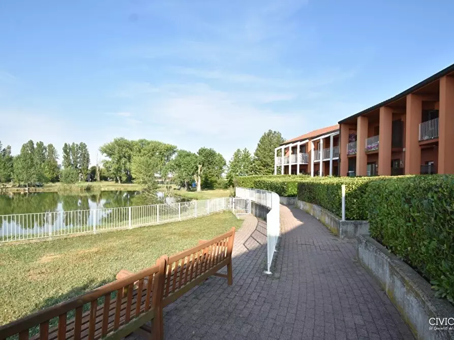 Immagine 1 di Appartamento in vendita  in Via Battaglione Monte Berico 43 a Camisano Vicentino