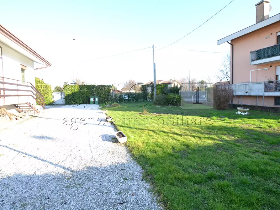 Immagine 3 di Casa indipendente in vendita  in Via Brentella 37 a Selvazzano Dentro