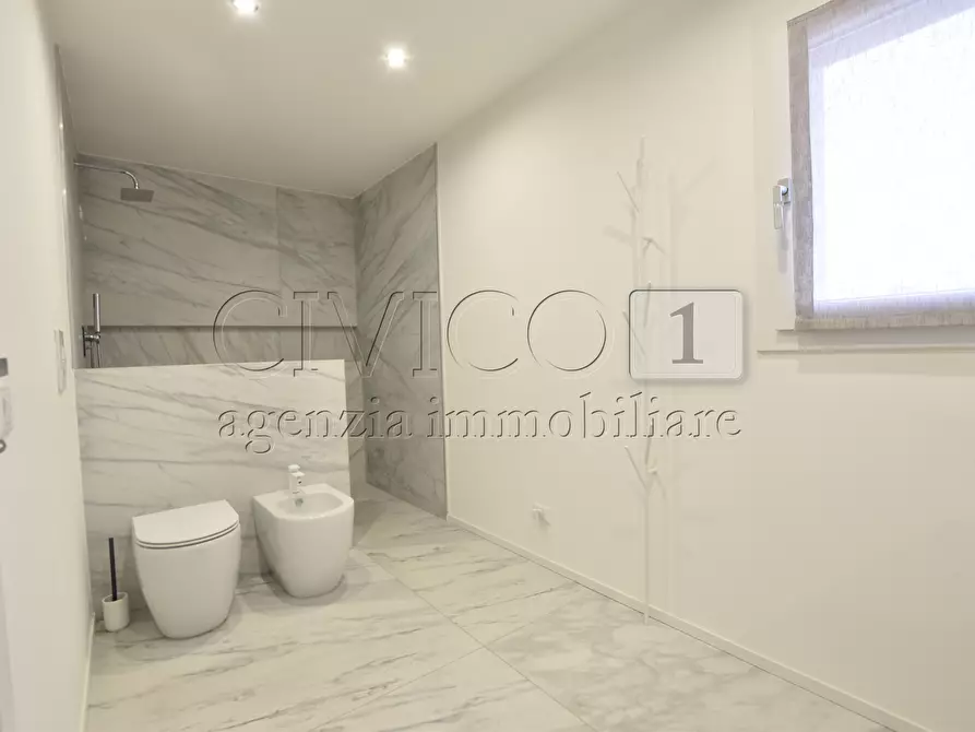 Immagine 8 di Casa bifamiliare in vendita  in Via Torrossa a Camisano Vicentino