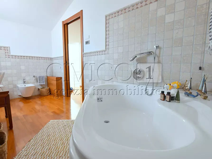 Immagine 29 di Villa in vendita  in Via Bolzano a Saonara
