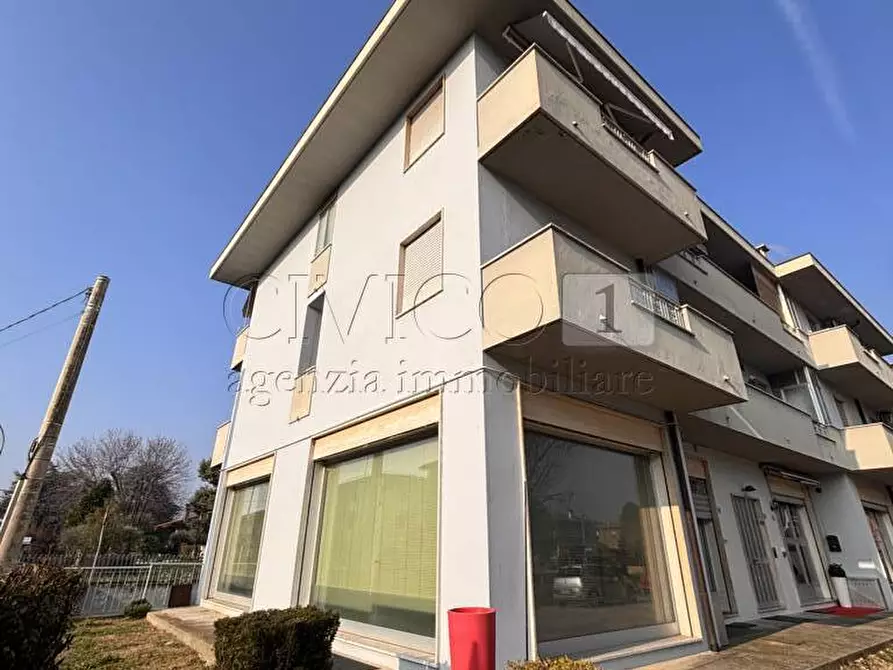 Immagine 15 di Locale commerciale in vendita  in Via Alcide De Gasperi 31 a Barbarano Mossano