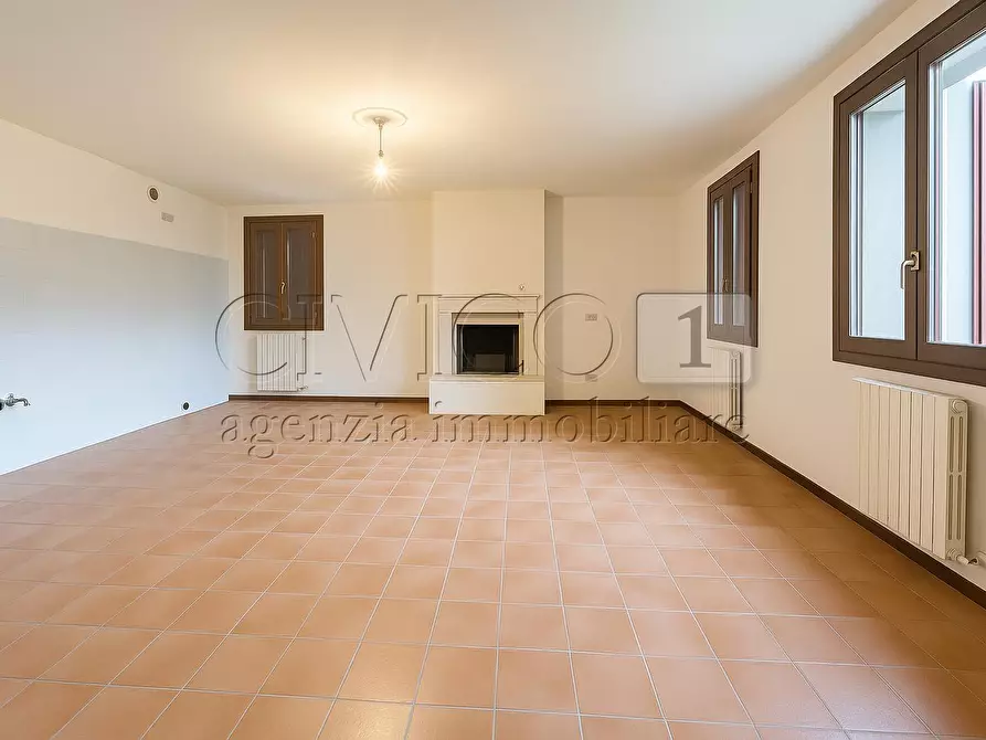 Immagine 3 di Casa indipendente in vendita  in Via Strada Pozzetto 11 a Albettone