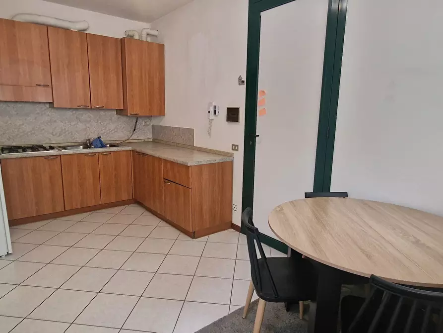 Immagine 8 di Bilocale in affitto  in via Bossi 13 a Somma Lombardo