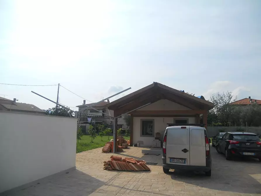 Immagine 70 di Casa semindipendente in vendita  a Castelnuovo Magra