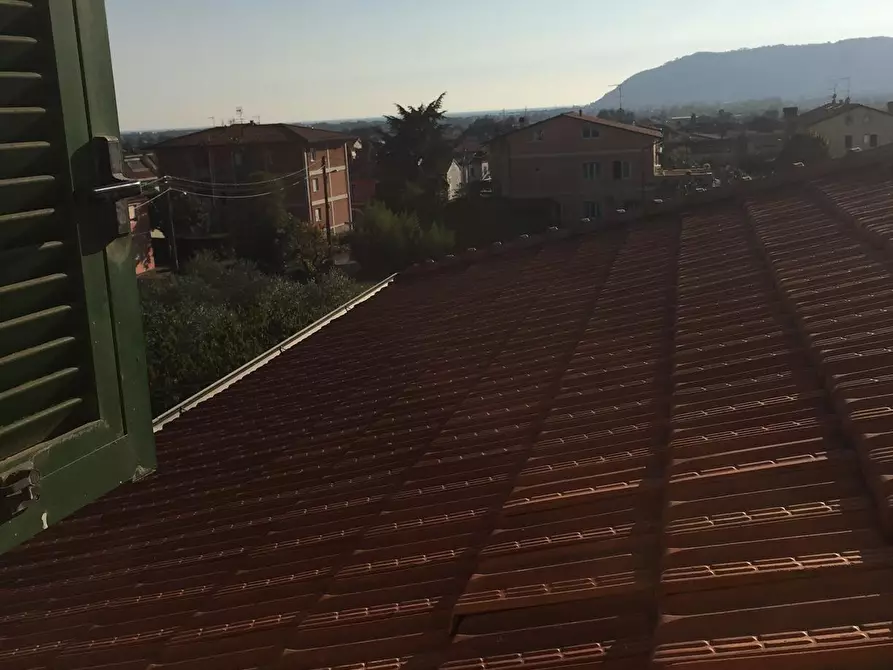 Immagine 11 di Villa in vendita  in Via XXV Aprile a Castelnuovo Magra