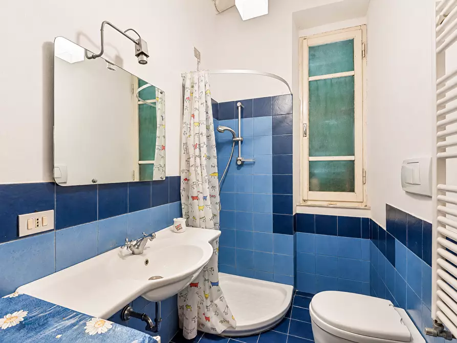 Immagine 26 di Casa bifamiliare in vendita  in Via Della Pace a Castelnuovo Magra
