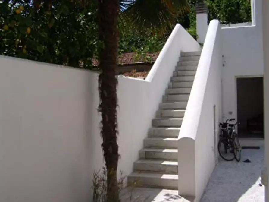 Immagine 43 di Casa semindipendente in vendita  in Viale Galileo Galilei a Carrara