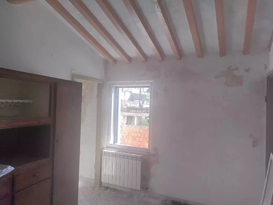 Immagine 14 di Casa semindipendente in vendita  in Via Montebello 35 a Carrara