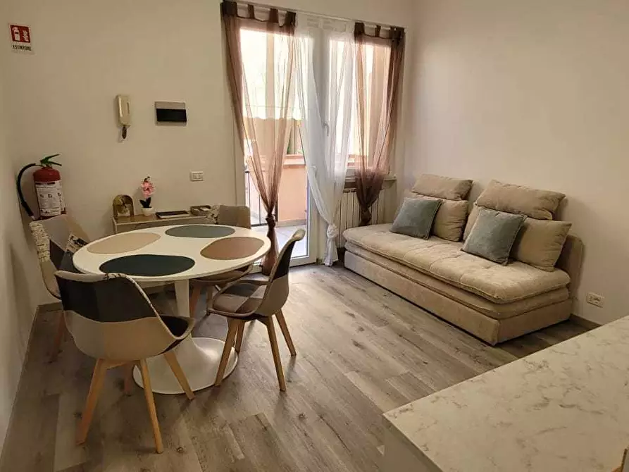 Immagine 4 di Appartamento in vendita  in Via Persio a Ameglia