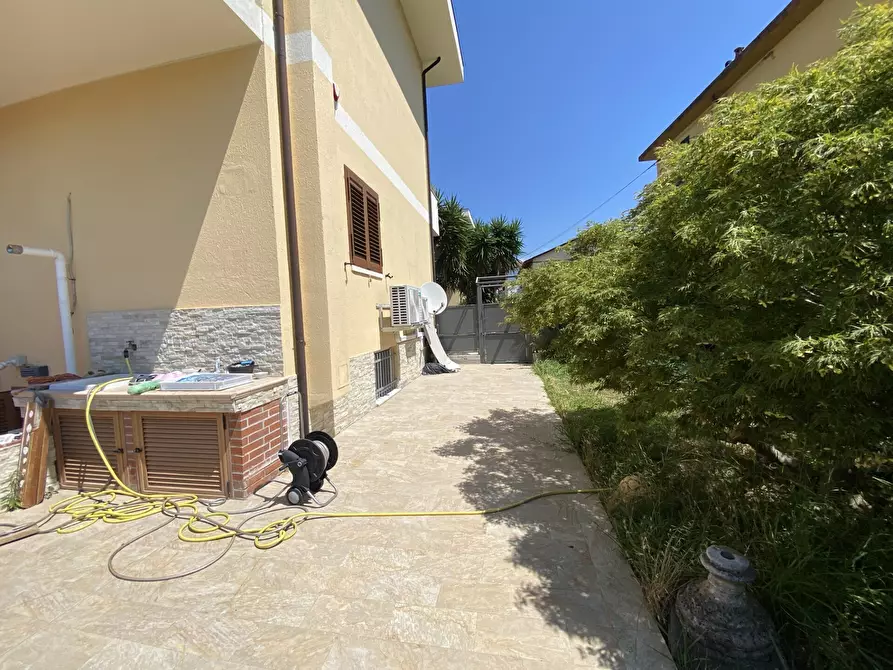 Immagine 12 di Appartamento in vendita  in Via Case Rosse 2 a Castelnuovo Magra