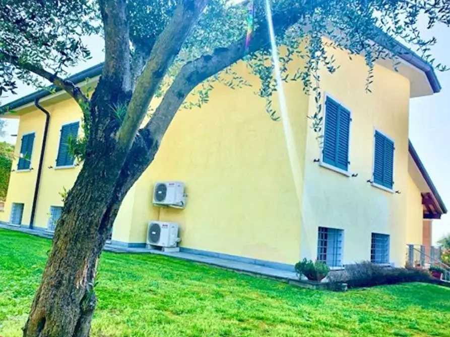 Immagine 22 di Villa in vendita  in Via Cantinone a Ortonovo