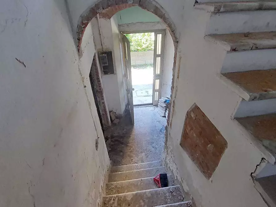 Immagine 12 di Terratetto in vendita  in Piazza Gino Menconi 12 a Carrara