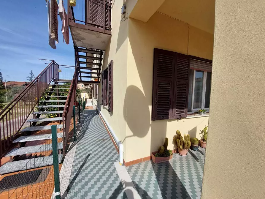 Immagine 5 di Casa semindipendente in vendita  in Via Cisa 40 a Sarzana