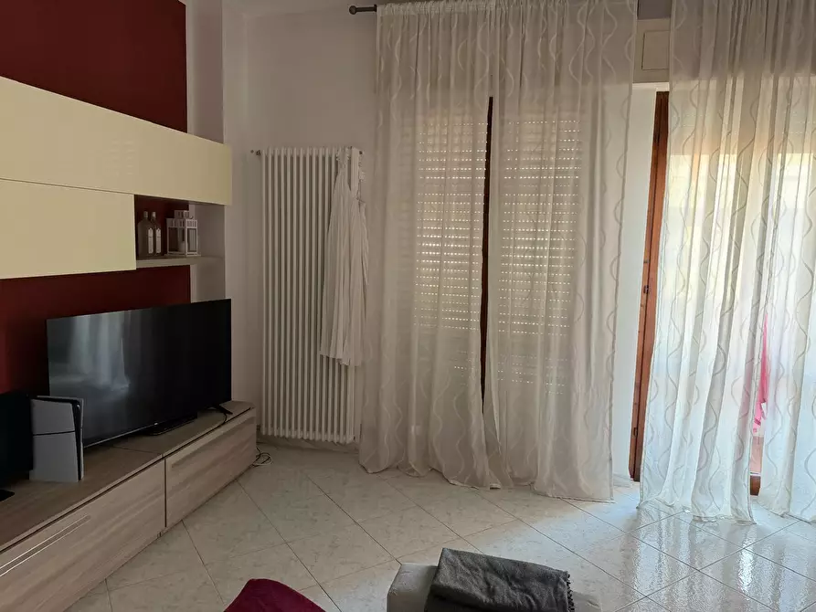 Immagine 5 di Quadrilocale in vendita  in Via Dogana 147 a Ortonovo