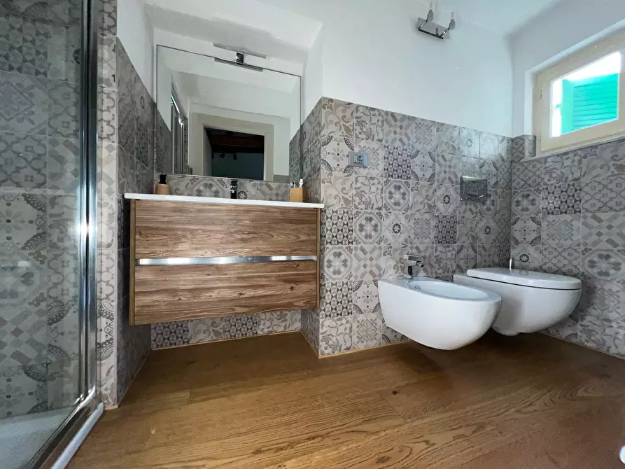 Immagine 15 di Casa bifamiliare in vendita  in Via Canale 193 a Castelnuovo Magra