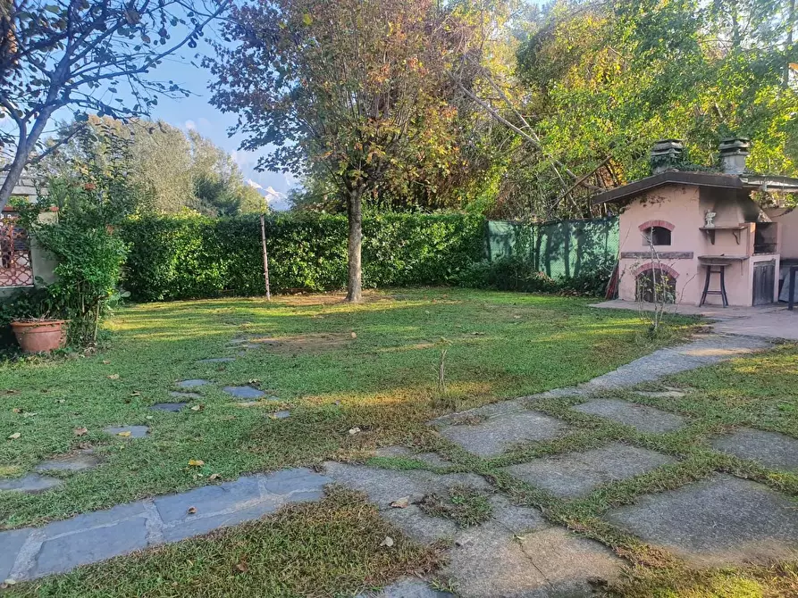 Immagine 1 di Casa semindipendente in vendita  in Via della Bassa 106 a Carrara