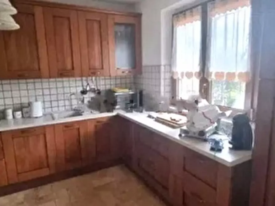 Immagine 5 di Casa semindipendente in vendita  in Marina di Carrara a Carrara