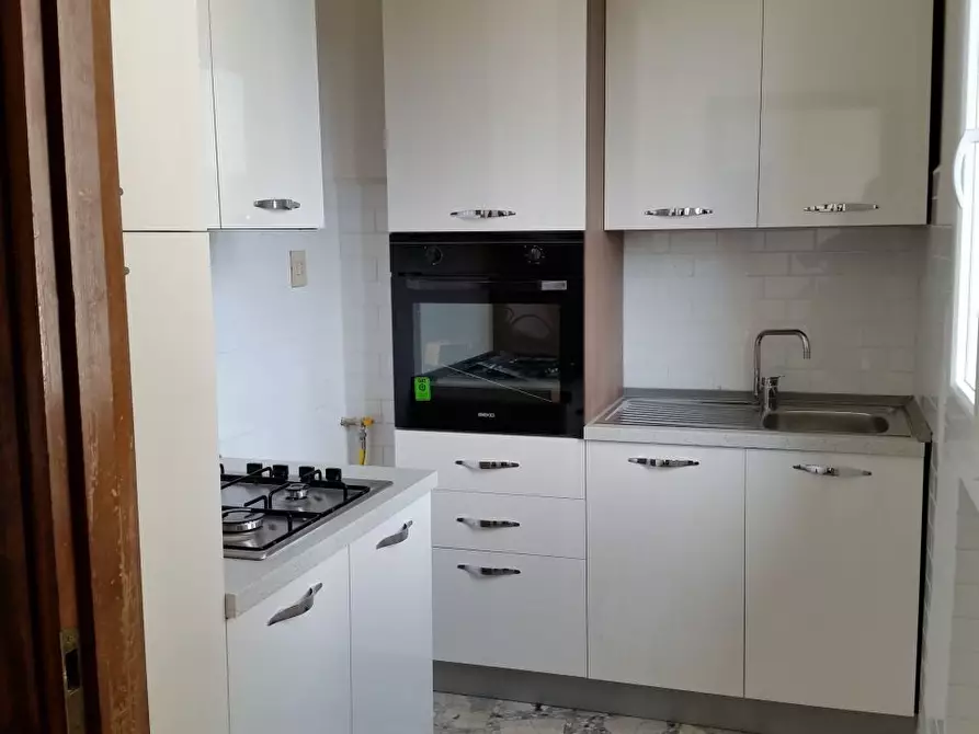 Immagine 5 di Trilocale in affitto  a Bologna
