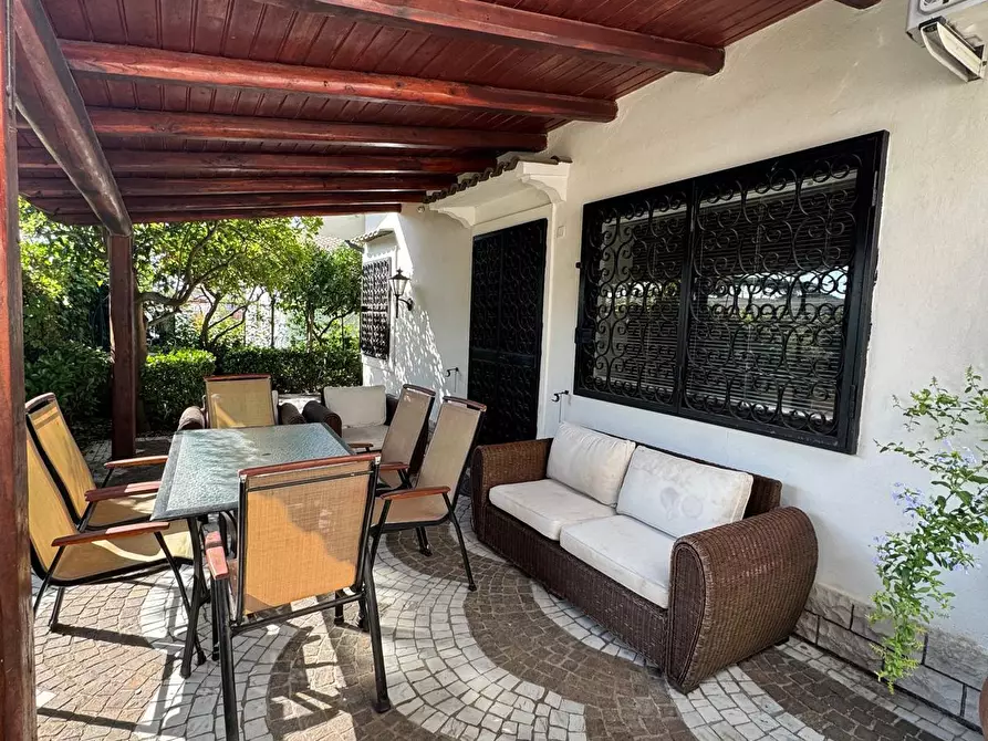 Immagine 2 di Casa bifamiliare in vendita  in Strada Provinciale Badino 29 a Terracina