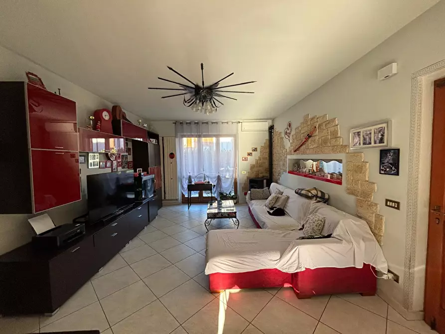 Immagine 9 di Quadrilocale in vendita  in Via Trana 2 a Sangano