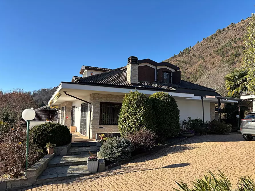 Immagine 1 di Villa in vendita  in Via Alessandro Manzoni 8 a Piossasco