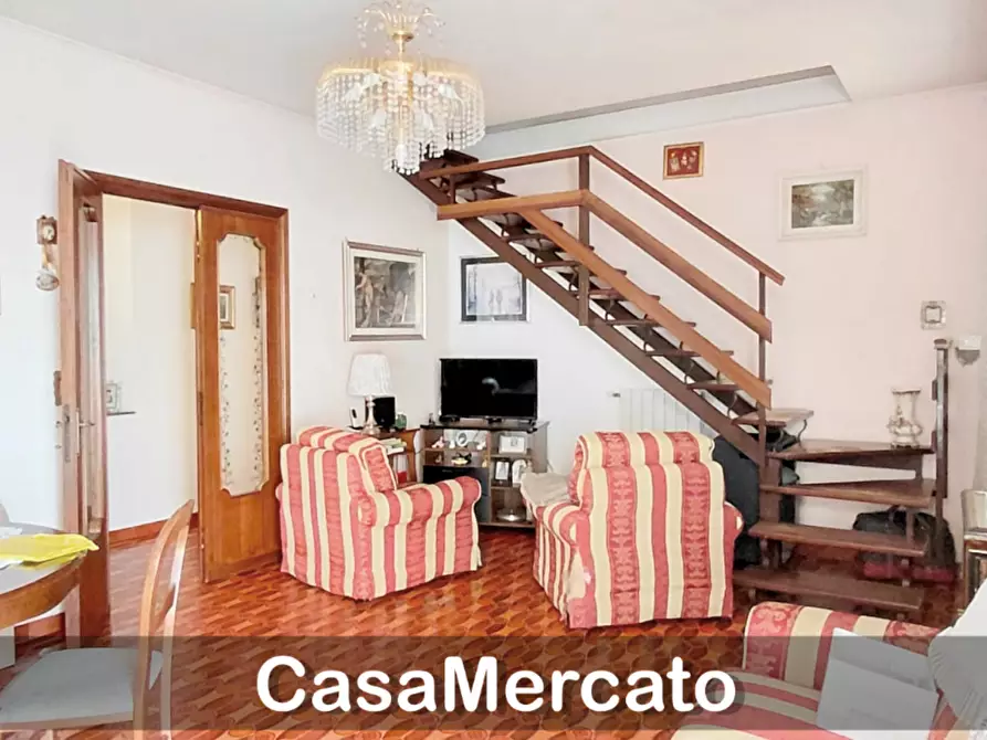 Immagine 4 di Casa indipendente in vendita  in Via Gramsci a Rocca Di Papa