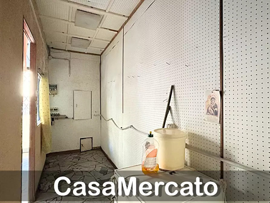 Immagine 7 di Locale commerciale in vendita  a Rocca Di Papa